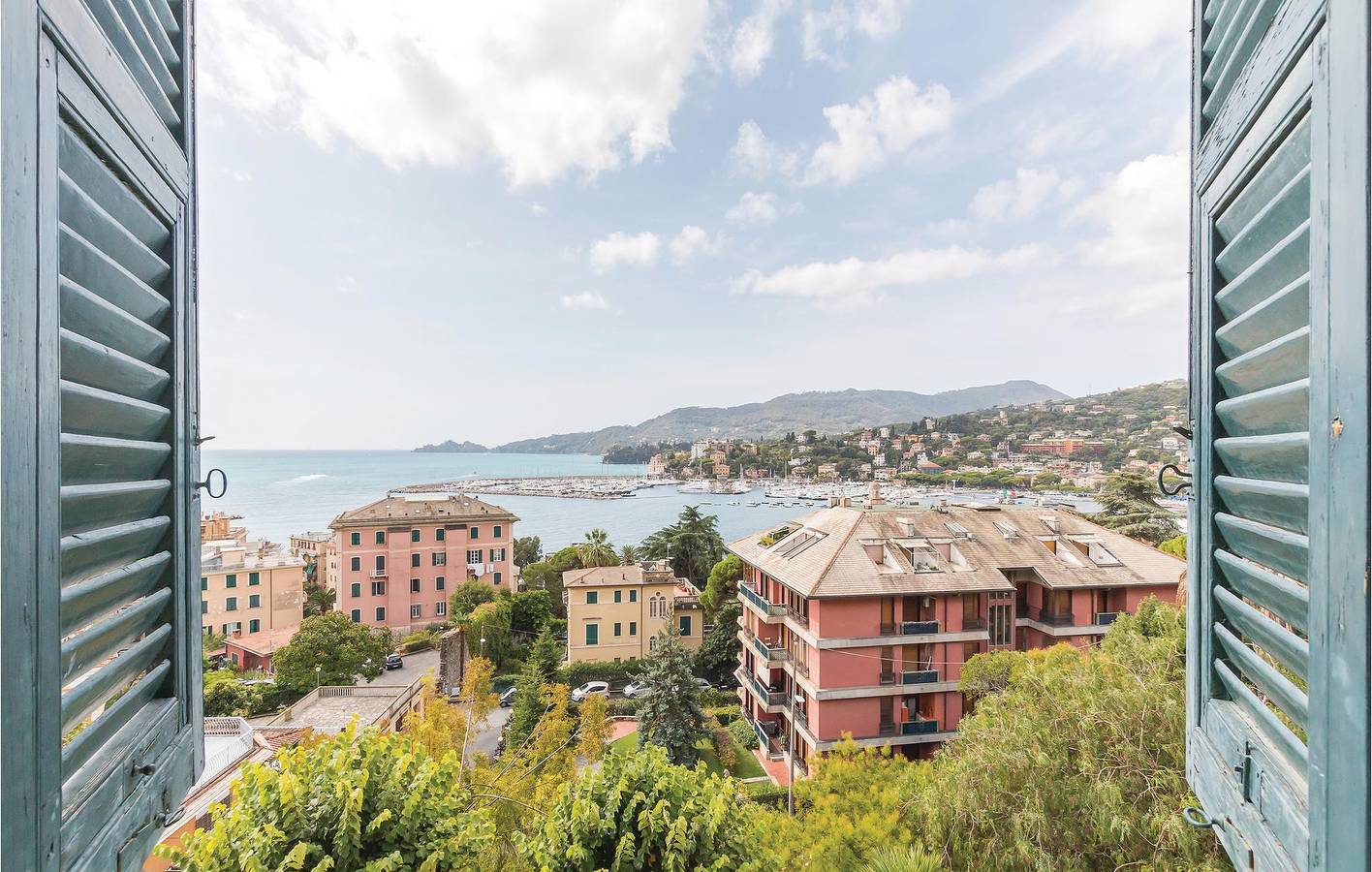 Apartamento vacacional entero, Prelo Apartamento junto a la piscina con terraza in Rapallo (Ciudad), Rapallo