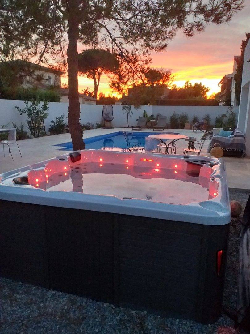 Chambres d'hôtes Les Quatre Temps piscine spa/cuisine - Nature Provence in Six-Fours-les-Plages, Région de Toulon