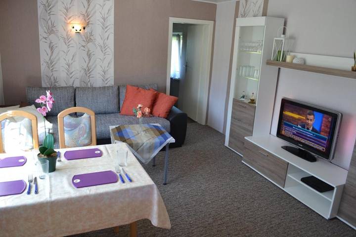 Ferienwohnung für 3 Personen, mit Terrasse und Garten sowie Ausblick in Schwarzatal - 3