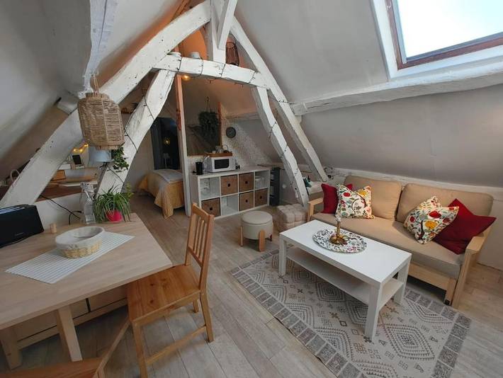 Gîte pour 2 personnes, avec Terrasse ainsi que Jardin et Vue à Grosley-sur-Risle