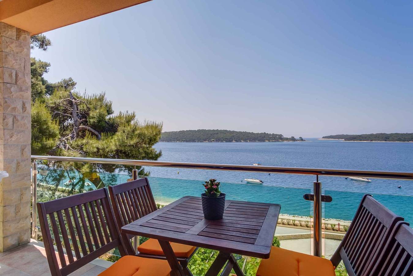 Ganze Ferienwohnung, Ferienwohnung nur 30 m vom Strand entfernt in Mali Lošinj, Lošinj (Kvarner Bucht)