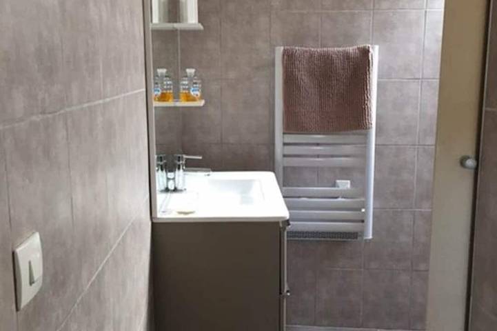 Location de vacances pour 2 personnes, avec sauna et jacuzzi à Bois (homonymie) - 4