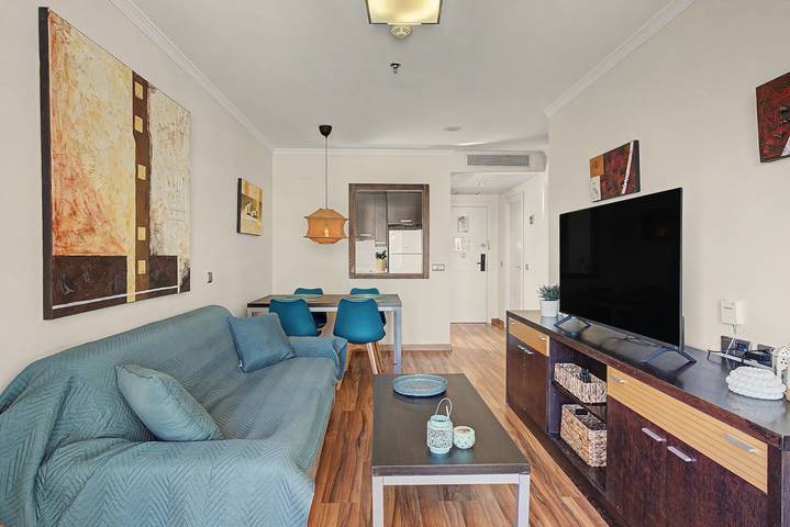 Ganze Wohnung, Apartment 'Bluehorizonbenalmadena' mit Pool, privater Terrasse und Wlan in Benalmádena Costa, Benalmádena