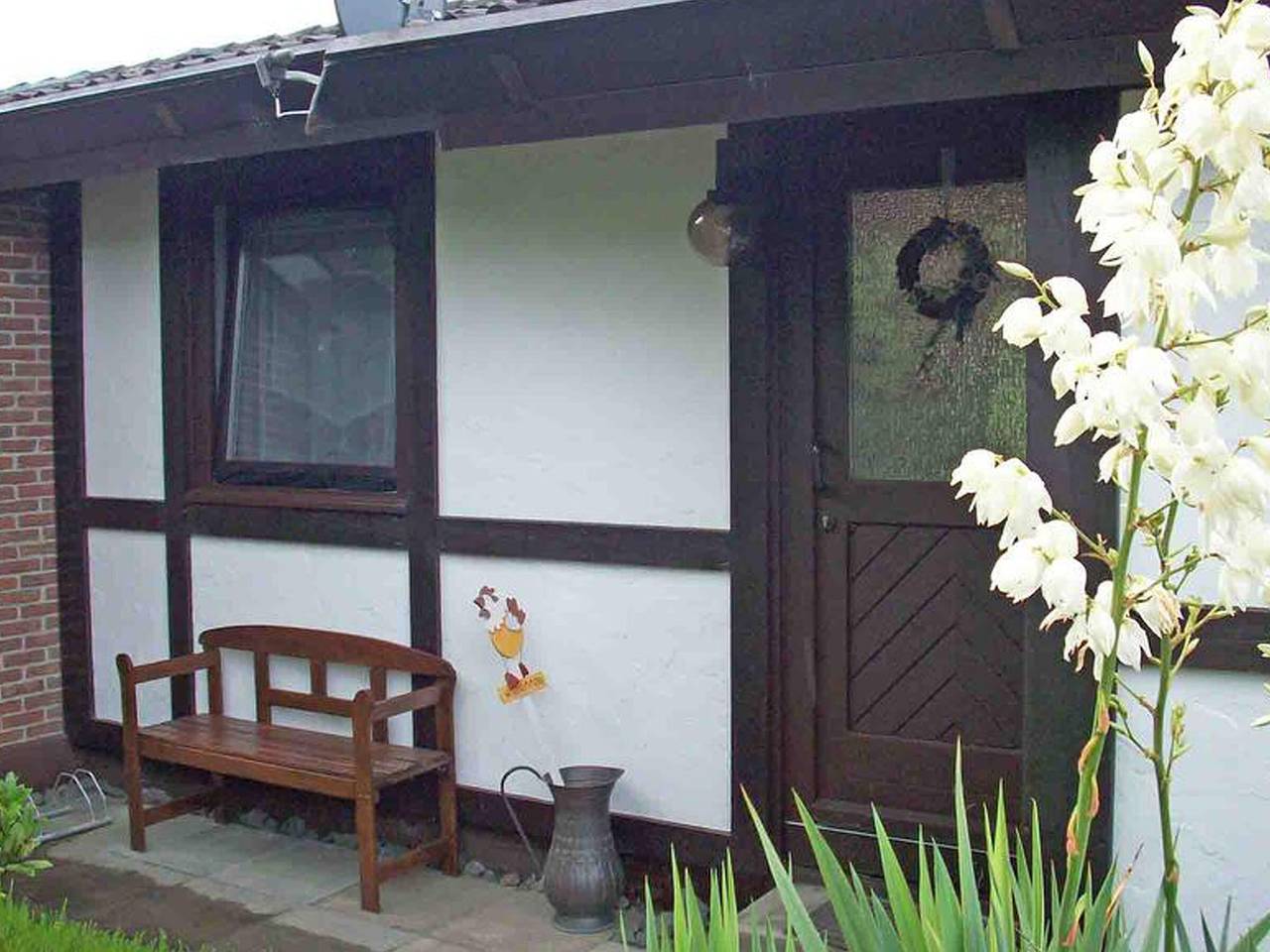 Ferienhaus Hennesee mit Bergblick, Gemeinschaftsterrasse und Wlan in Meschede, Hochsauerlandkreis