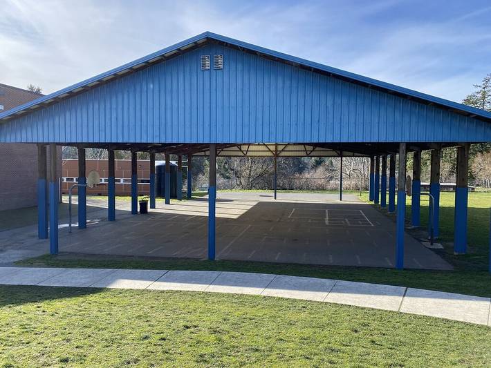 Vacation rental for 9 people, with yard and hot tub as well as terrace in Orcas Island