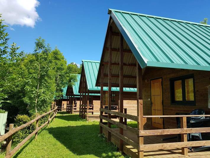 Camping para 6 personas, con Terraza además de Jardín y Piscina en Pirineo Catalan