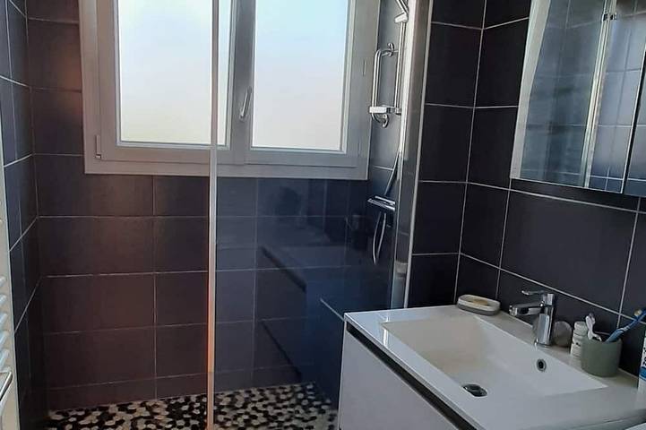 Gîte pour 4 personnes, avec balcon dans Plage Benoît - 4