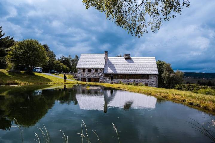 Maison d’hôte pour 2 personnes, avec Terrasse et Jardin dans Moulin Des Massons Saint Bonnet Le Courreau
