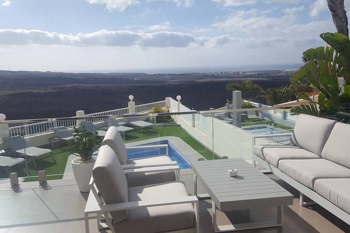 Holiday home for 10 people, with garden and balcony - 1