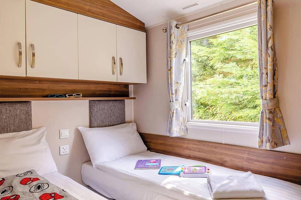 Silver Premium Caravan with parking in Cornwall