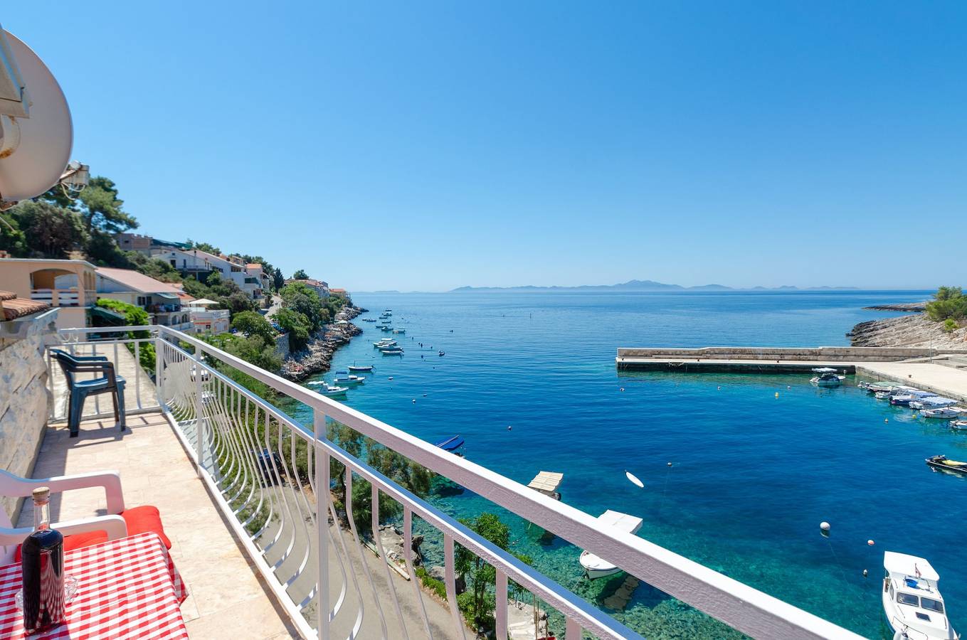 Ganze Wohnung, Two bedroom apartment near beach Zavalatica, Korčula A-187-b in Čara, Korcula