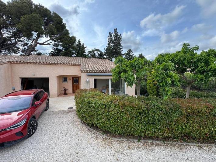 Location de vacances pour 4 personnes, avec terrasse à Margon