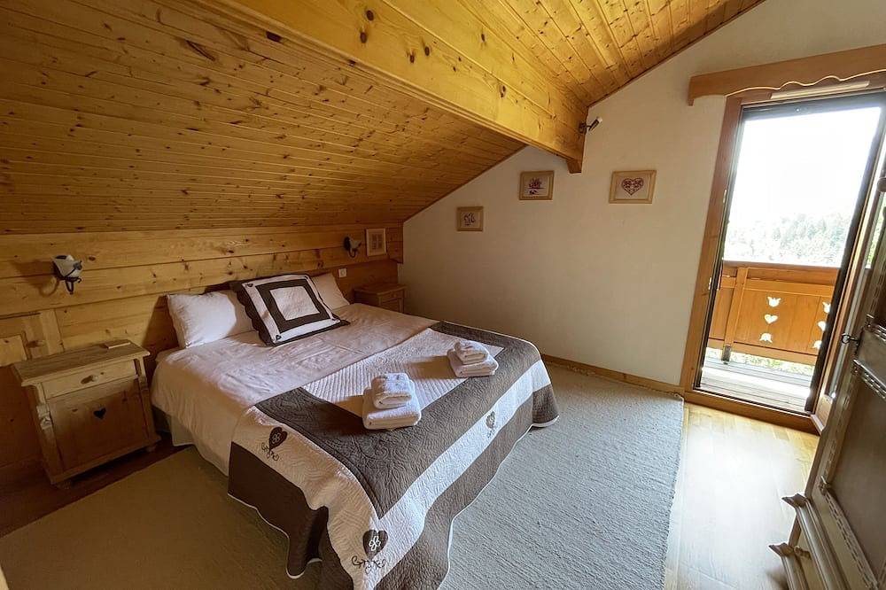 Berghütte mit Pool und herrlicher Aussicht, in der Nähe von Ski- und Sommeraktivitäten in Mieussy, Region Bonneville