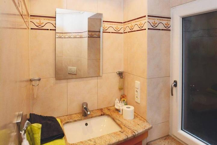 Doppelzimmer zur Einzelnutzung - Gästehaus am Römerberg 2 in Lorch, Rheingau-Taunus-Kreis