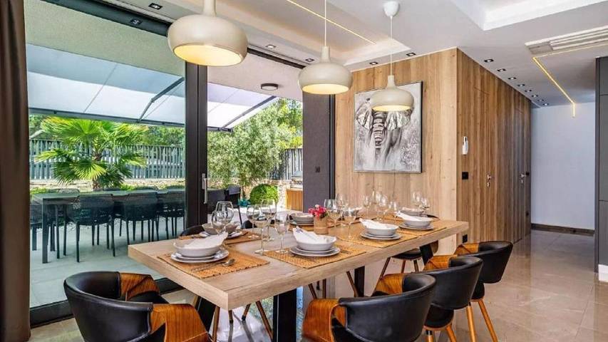 Villa für 9 Personen, mit Sauna und Garten sowie Pool auf Rab - 3