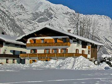 Ferienwohnung für 2 Personen, mit Ausblick und Terrasse in Leutasch