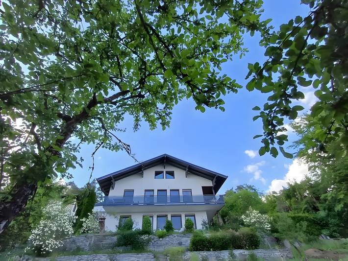 Appartement entier, Appartement 5 étoiles Fernblick en Forêt bavaroise – 110 m² avec jardin clôturé in Thurmansbang, Bavière Orientale