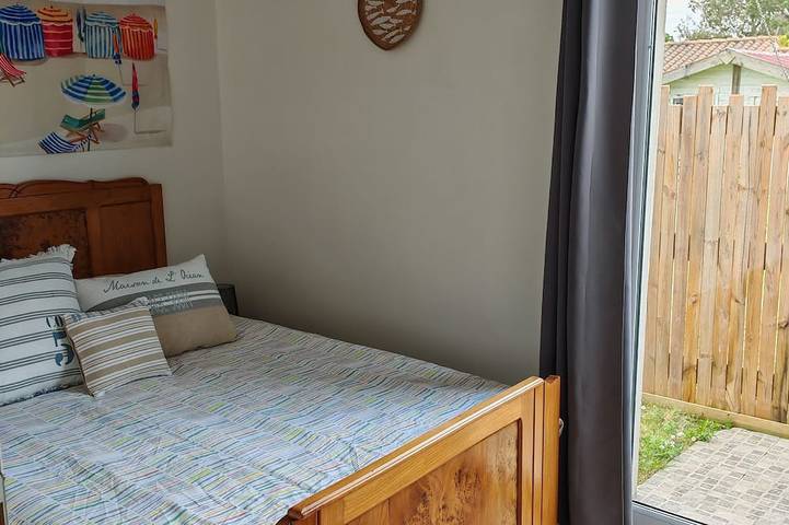 Location de vacances pour 4 personnes, avec terrasse dans Yves - 2