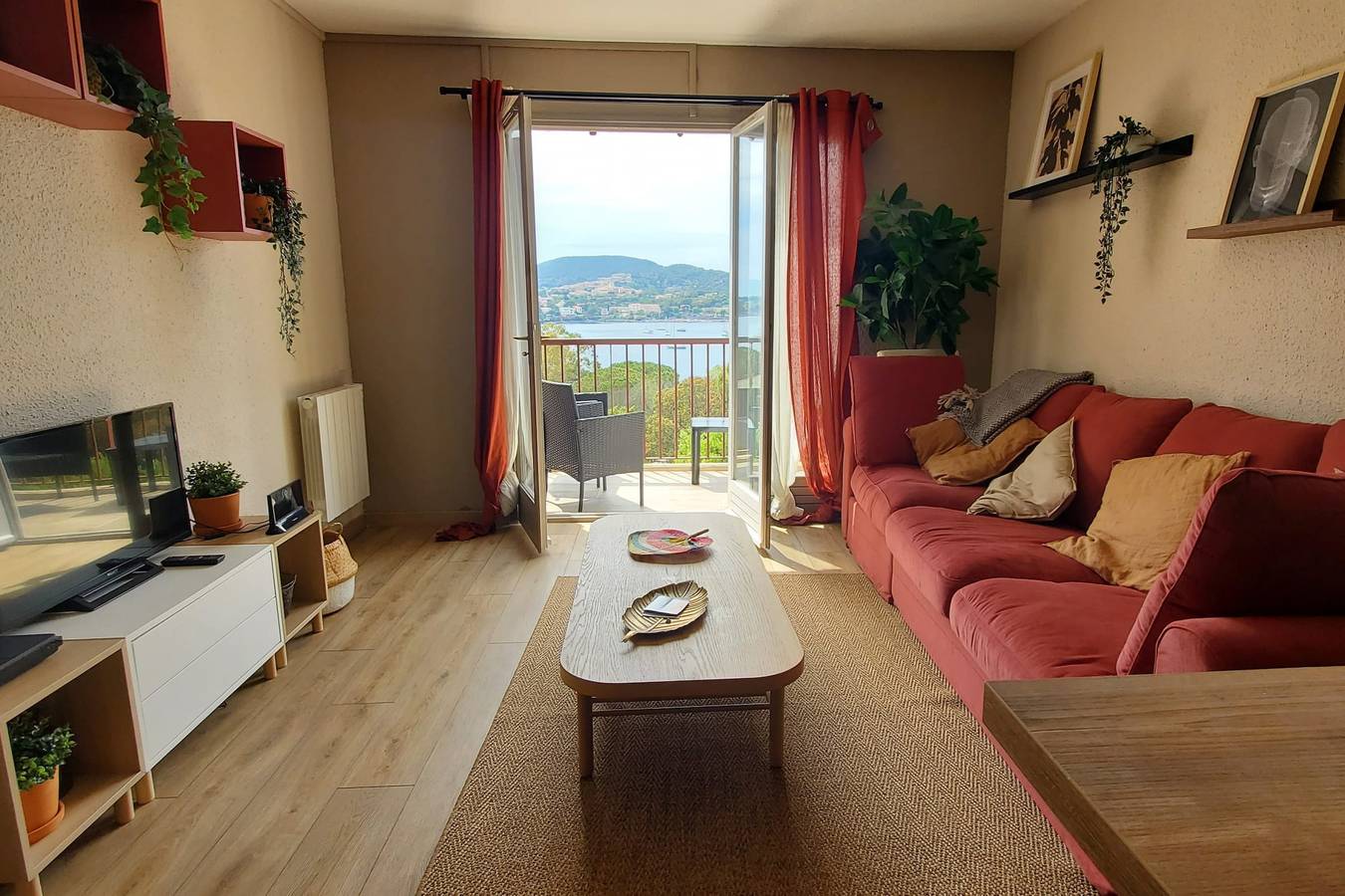 Appartement entier, Lumineux appartement avec vue sur mer in Saint-Raphaël, Massif de l'Esterel