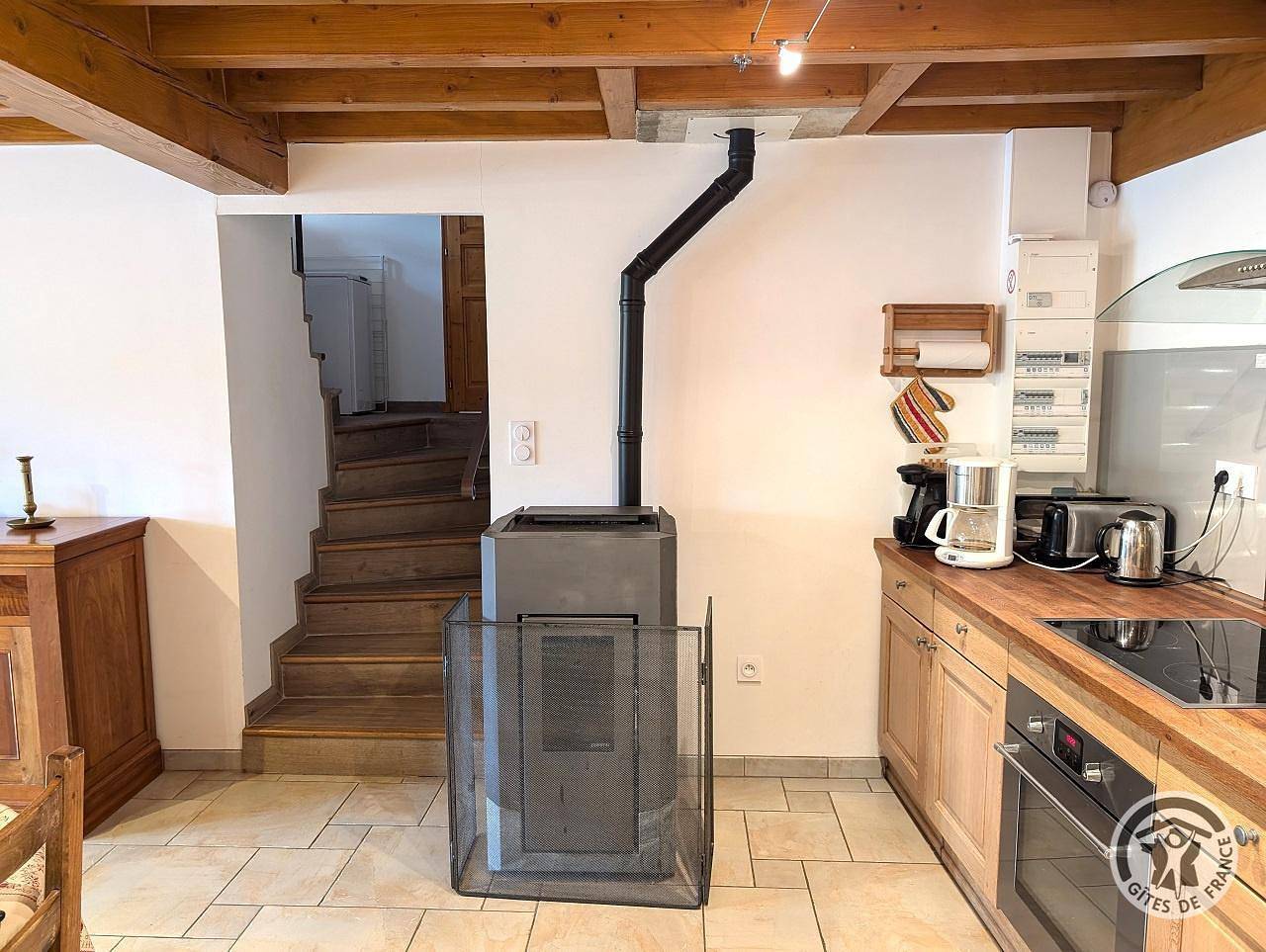 Casa de huéspedes para 15 personas con terraza in Montrottier, Ródano