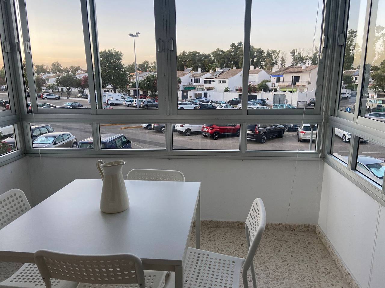 Appartement entier, Appartement 'Valdelagrana Playa Y Piscina' avec piscine partagée, terrasse privée et Wi-Fi in Valdelagrana, El Puerto de Santa María