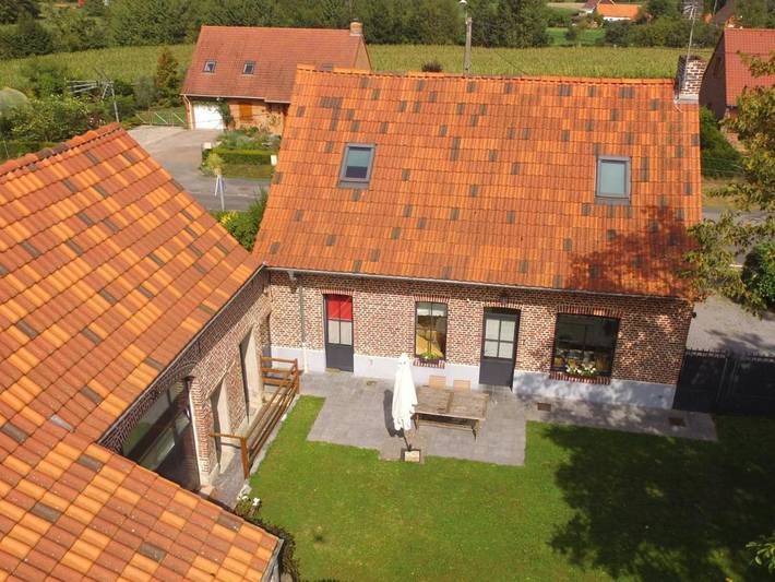 Location de vacances pour 5 personnes, avec Terrasse et Jardin à Rumegies