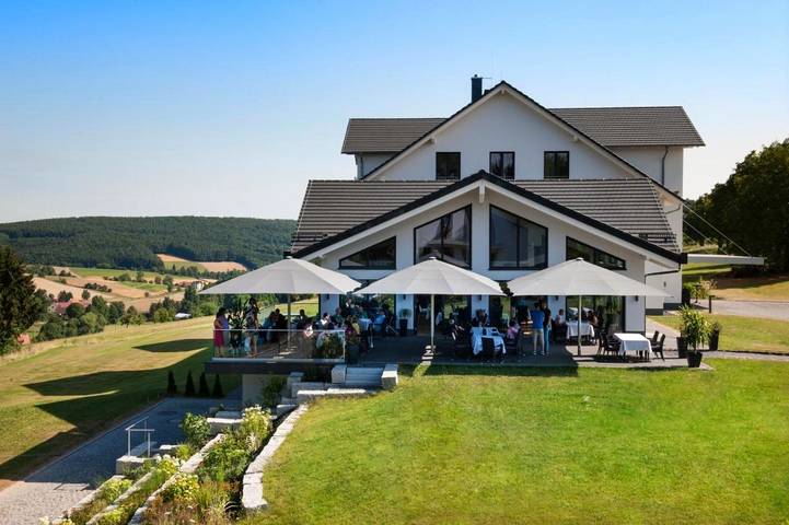 Hotel für 2 Personen, mit Terrasse und Garten sowie Ausblick in Brombachtal