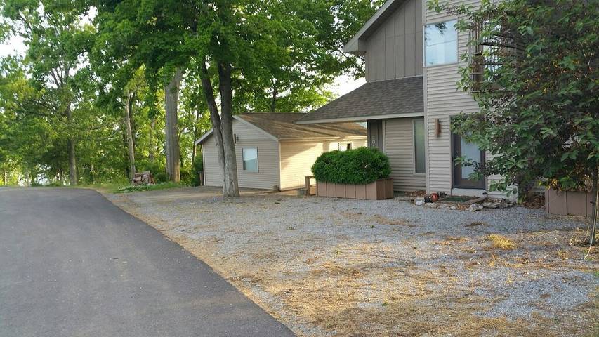 Vacation rental for 10 people, with pool and balcony as well as sauna, with pets in Lake Barkley
