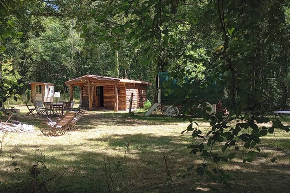 Le campement in Donzy, Nièvre