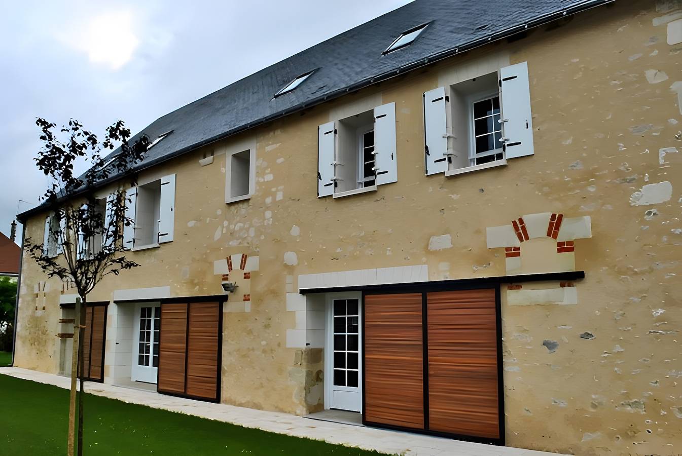 Ferienhaus 'Gîte De L'orchidée' mit privater Terrasse, Garten und Wlan in Saint-Épain, Loire-Tal