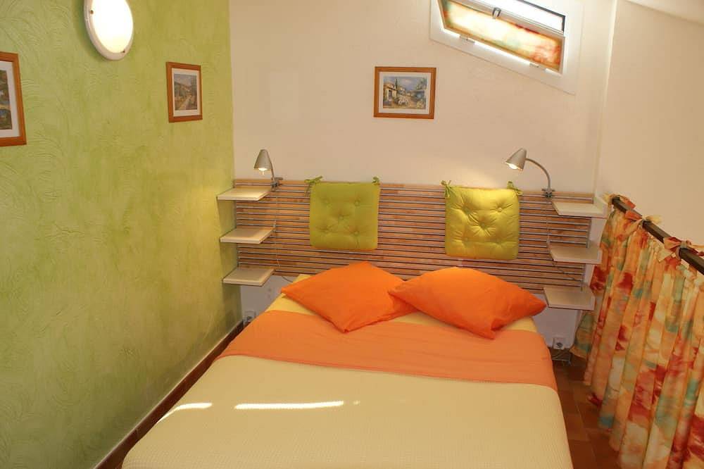 Bonita casa de vacaciones en la península de Giens, Var, decoración provenzal in Hyeres, Parque nacional Port-Cros