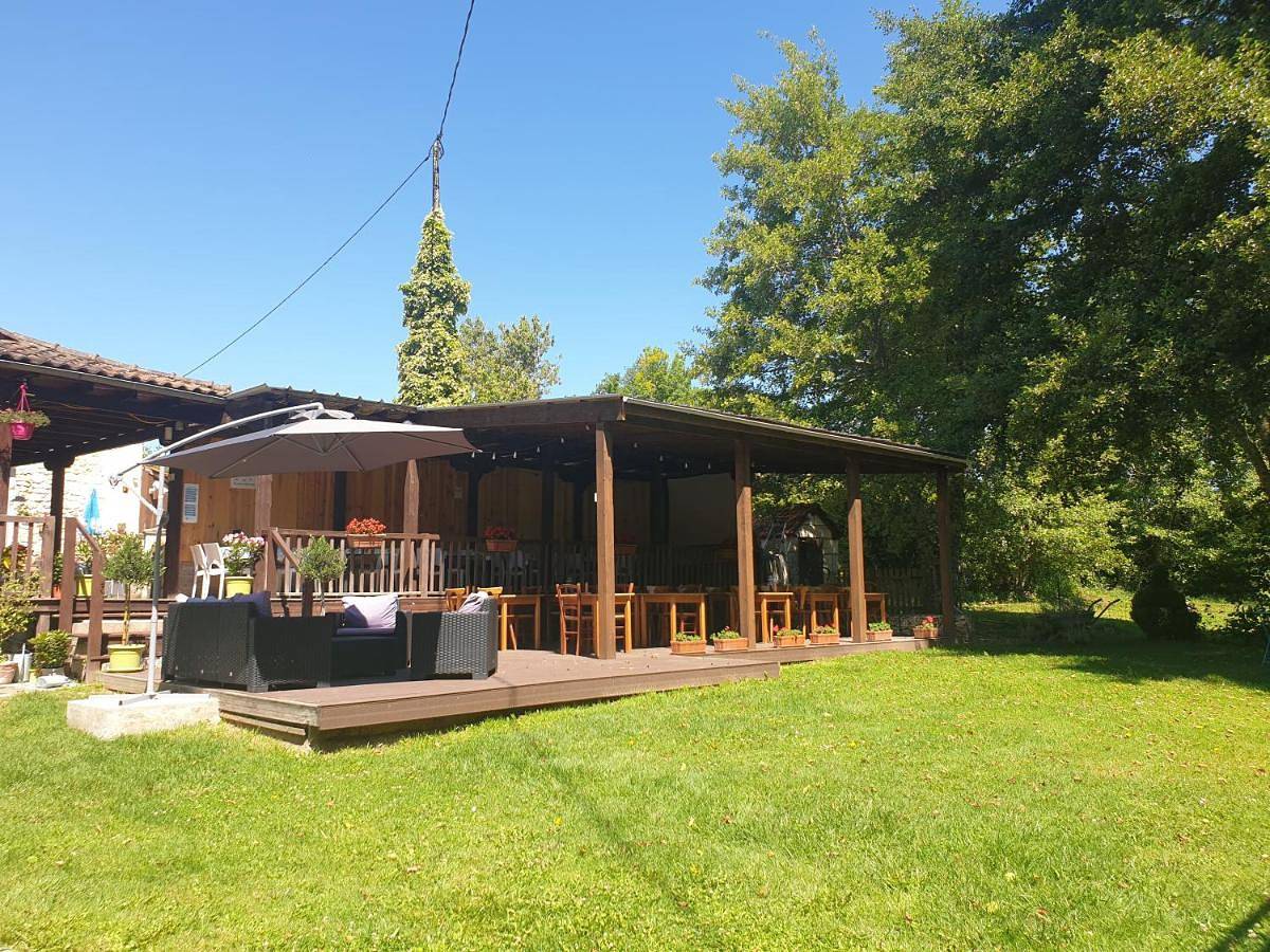 Double Room with Private Bathroom in Vieux-Mareuil, Parc naturel régional Périgord-Limousin