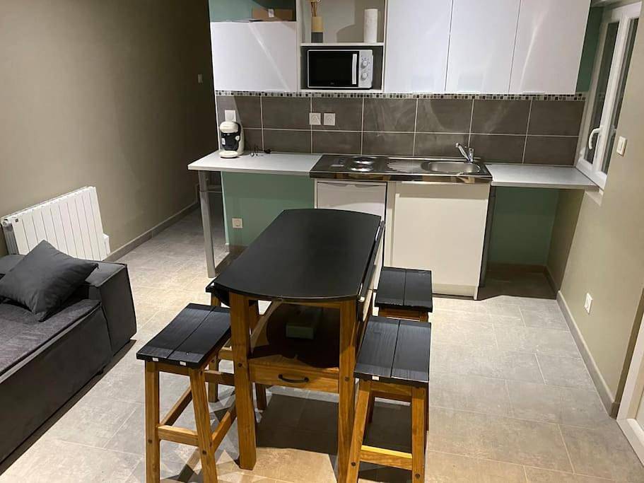 Appartement entier, Two-Bedroom Apartment in Douai, Département Nord