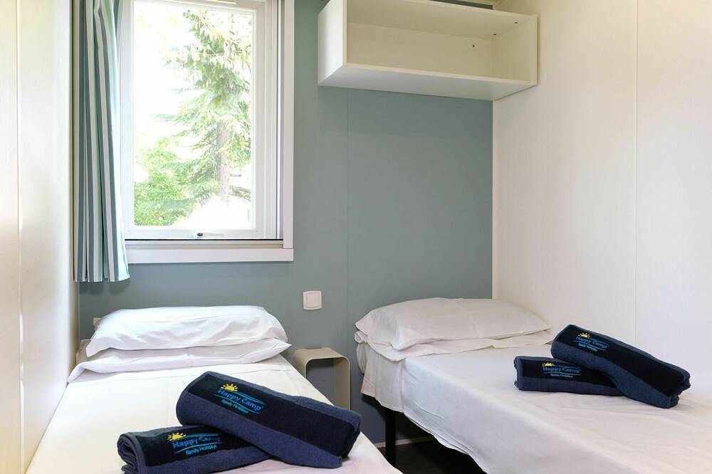 Herrliche Wohnung in einem Ferienhaus mit Klimaanlage,  W-Lan, Pool, Terrasse, Haustiere erlaubt in Lido ai Pioppi, Peschiera del Garda