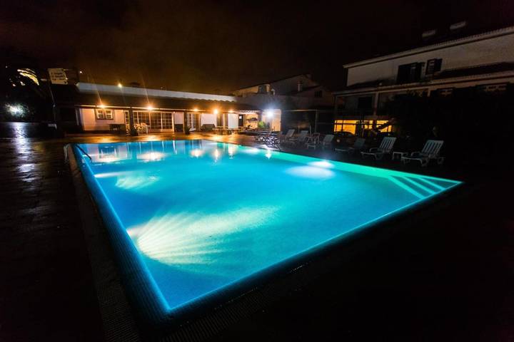 Maison d’hôte pour 2 personnes, avec Terrasse ainsi que Jardin et Piscine dans São Miguel