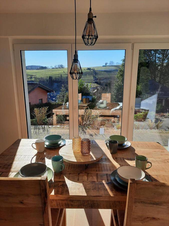 Ferienwohnung für 2 Personen, mit Terrasse und Sauna sowie Ausblick in Nettersheim