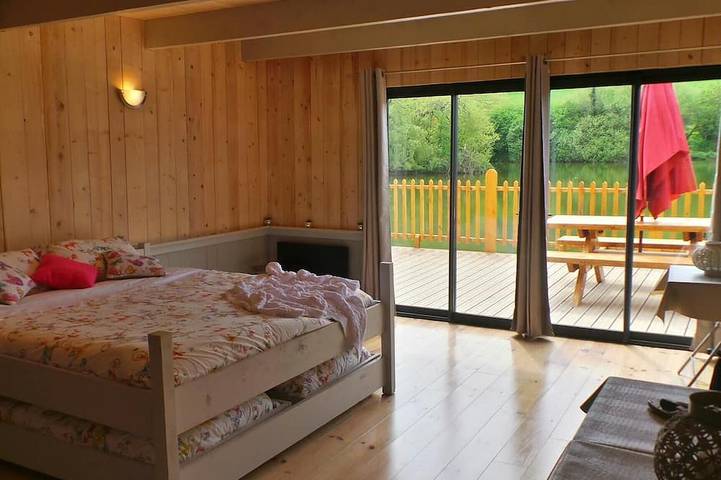 Gîte pour 4 personnes, avec jardin ainsi que terrasse et jacuzzi à Colleville - 2