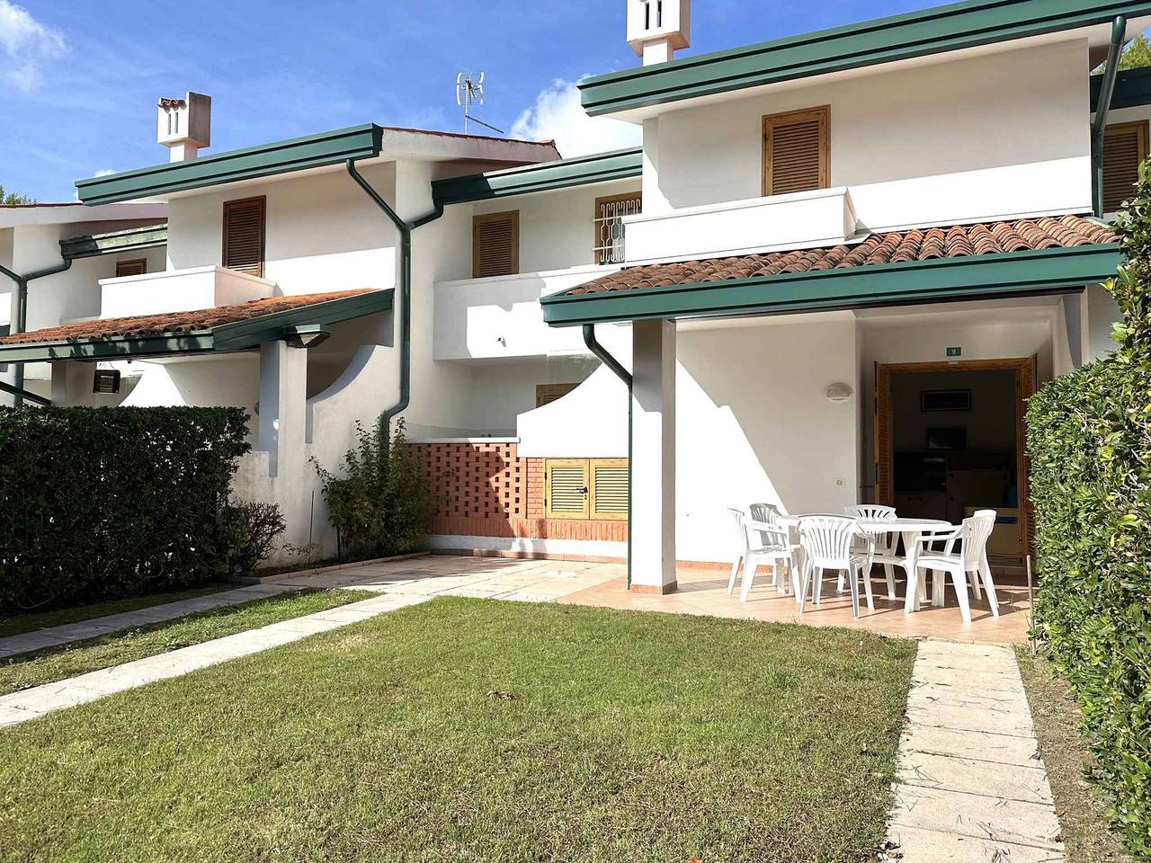 Appartamento intero, Appartamento con giardino, piscina, zona tranquilla e centrale  in Bibione, Provincia di Venezia