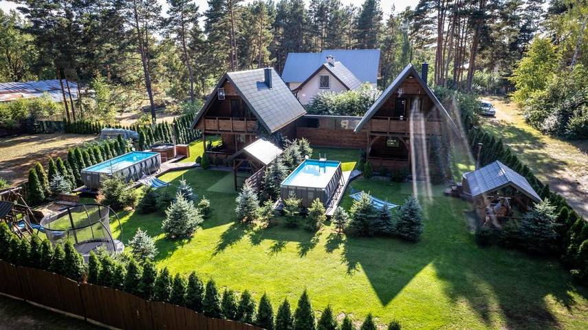 Dom dla 9 osób, z jacuzzi i basen oraz balkon i ogród - 1