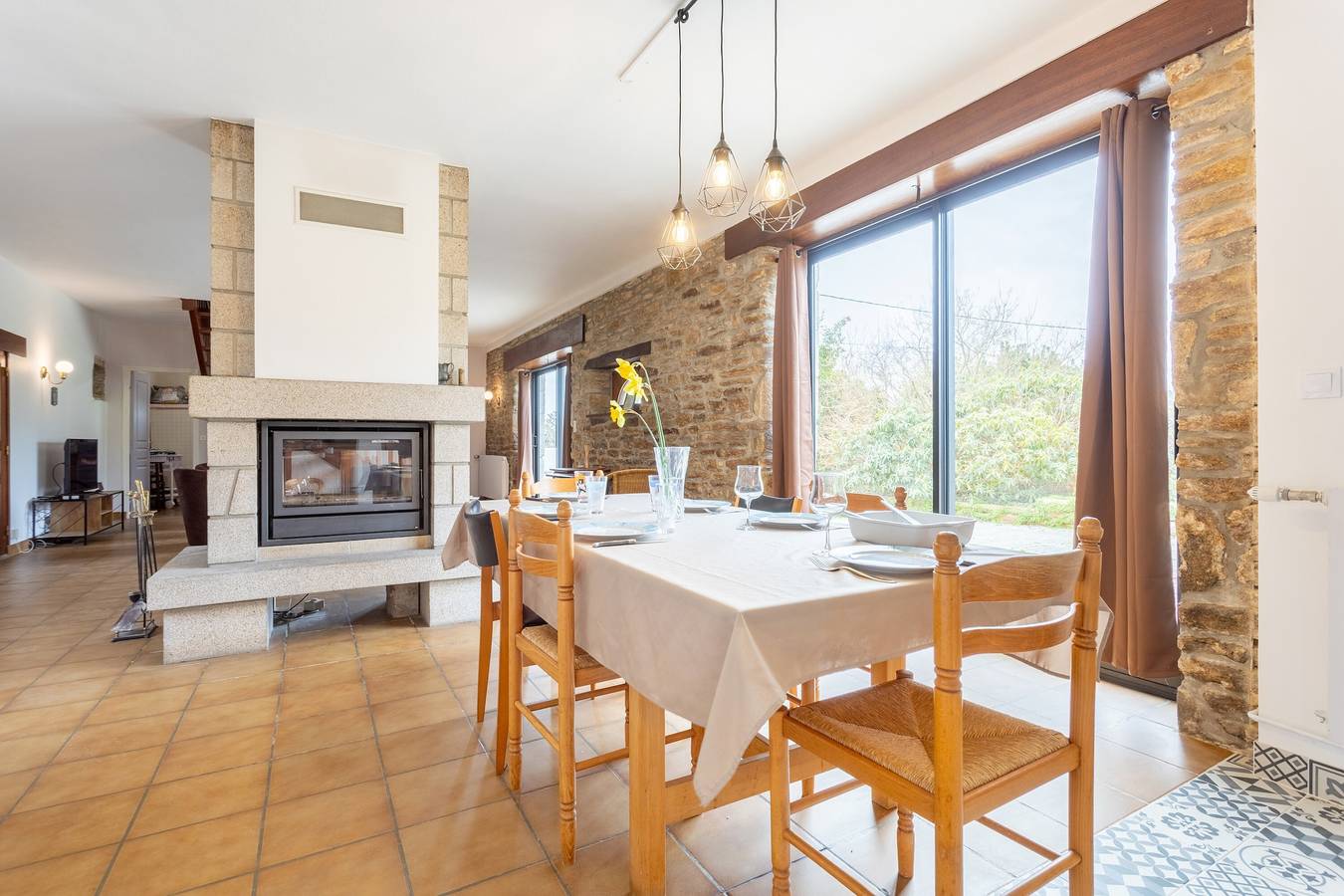 Longère Familiale en Pierre – Authenticité & Calme en Bretagne in Melgven, Région de Quimper