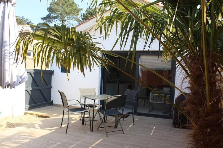 Location de vacances pour 4 personnes, avec jardin dans Plage de la Clère