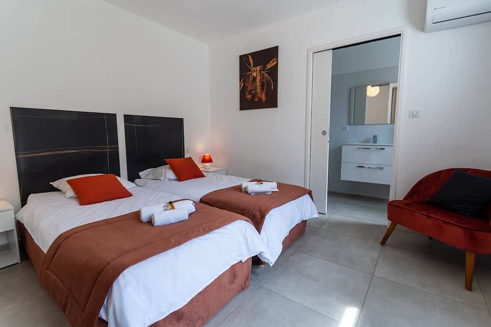 Villa ideal for family and friends - Private pool and spa - 5min beach in Monticello, Region de Calvi