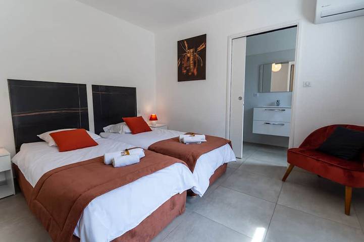 Villa pour 5 personnes, avec jacuzzi et jardin à Monticello - 3