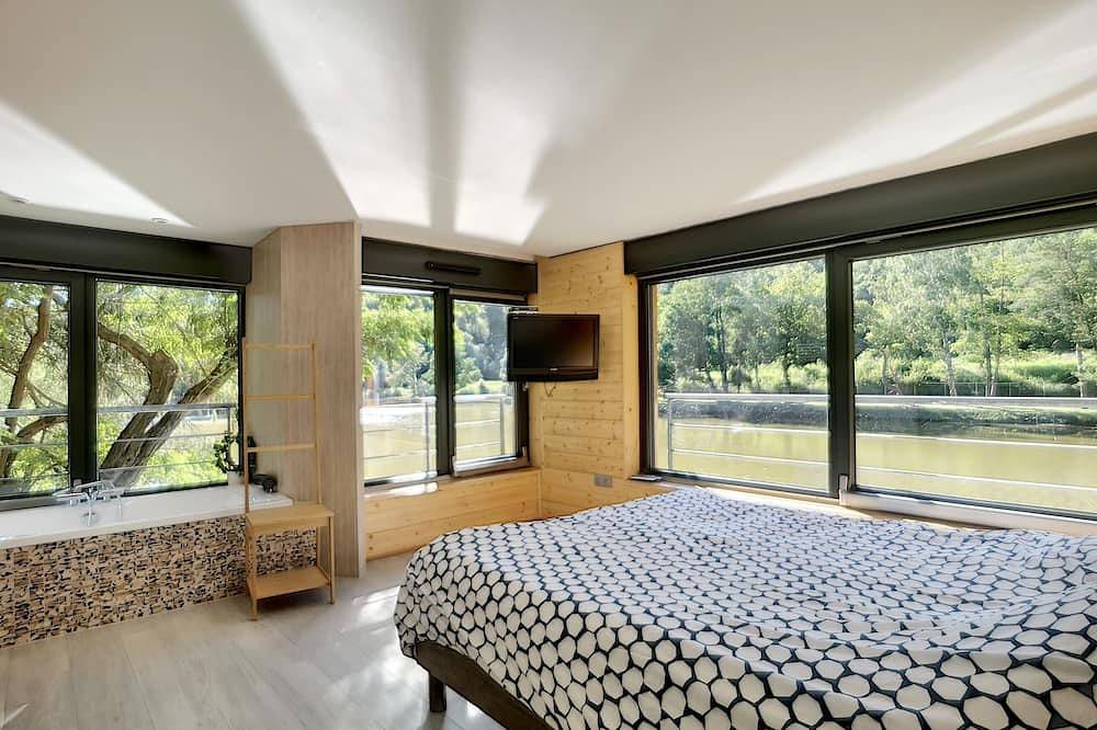 Chalet sur Pilotis, Cadre Insolite, au Dessus D'un Étang Dans un Parc Privé in La Petite-Pierre, Región de Saverne