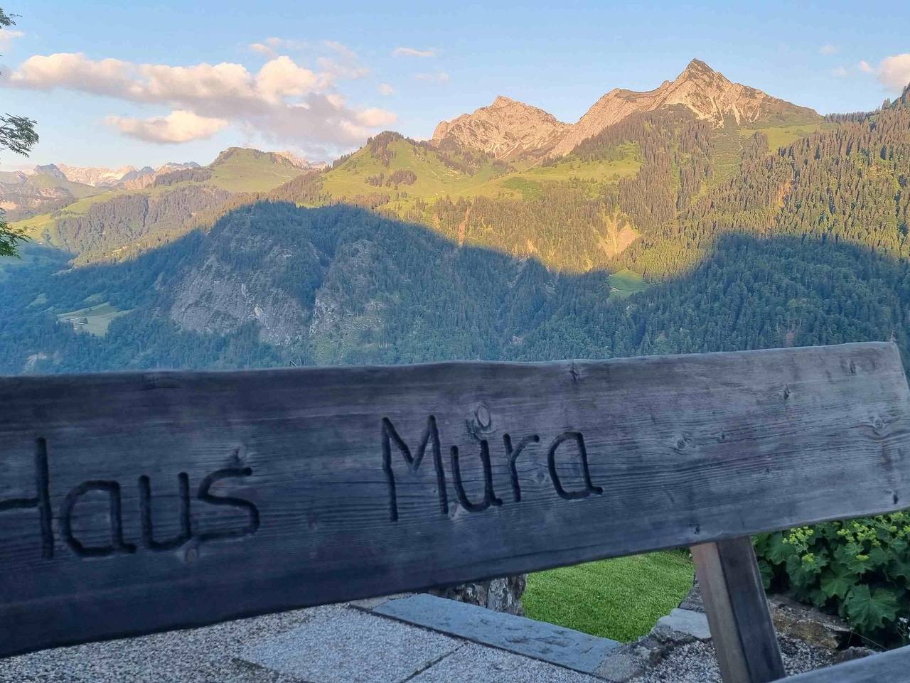Haus Mura - Ferienhaus mit Traumaussicht in Blons, Bezirk Bludenz