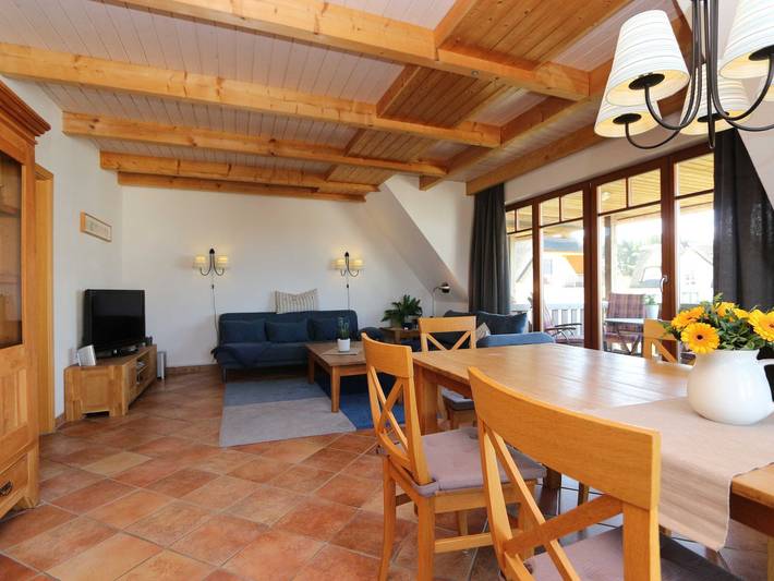 Ferienwohnung für 4 Personen, mit Ausblick und Garten sowie Balkon und Seeblick, kinderfreundlich in Loddin - 2