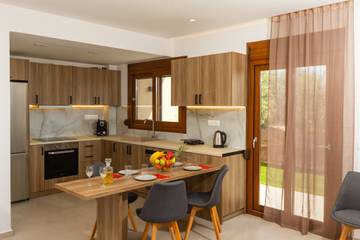 Apartment for 7 People in Rethymno region, Photo 1