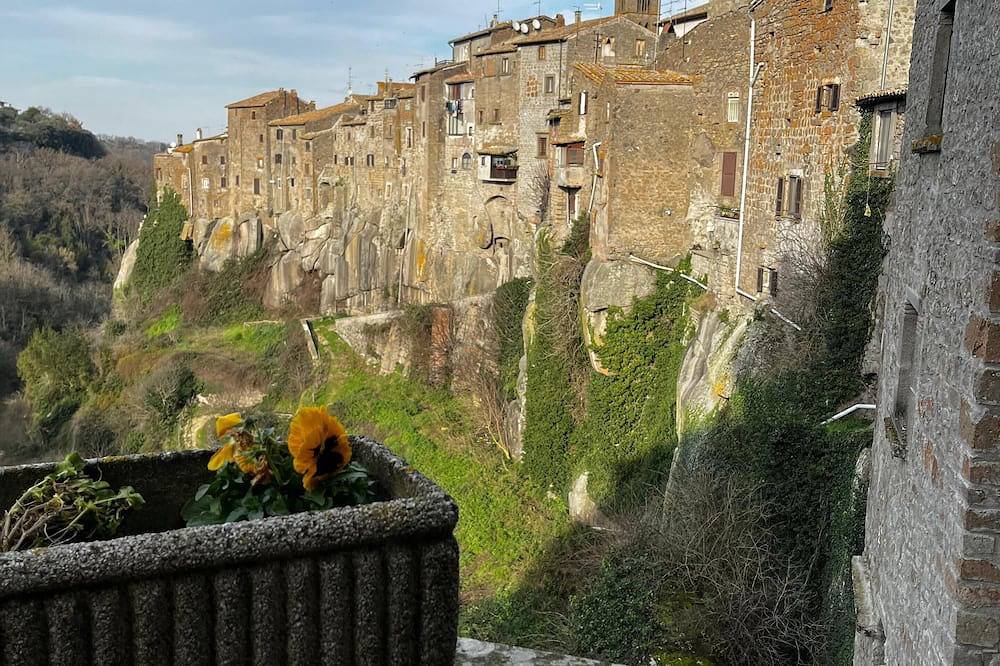 Ganze Wohnung, Suspended in the village in Vitorchiano, Viterbo Provinz
