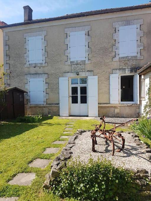 Maison Aunac in Aunac, Charente