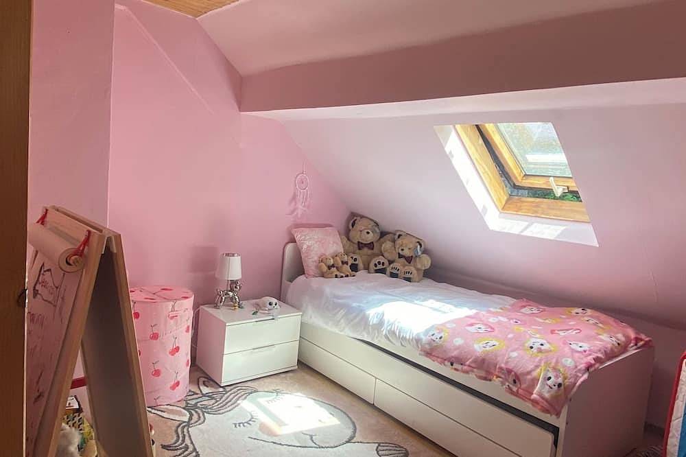 Ganze Wohnung, Geräumige Ferienwohnung in Falkenstein - mitten in Wanderregion Donnersbergkreis in Pfälzer Bergland